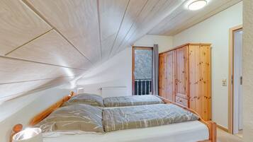 5 slaapkamers, reisbedje, gratis wifi, beddengoed