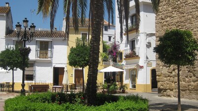 Detached vacation home for 4 people with garden - close to the beach!