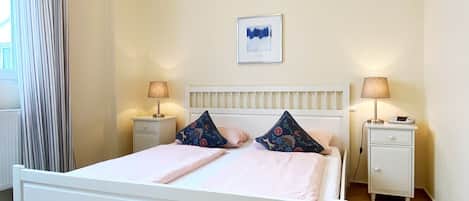 1 bedroom, free WiFi, bed sheets