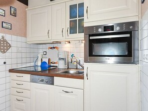 Frigorifero, microonde, forno, lavastoviglie