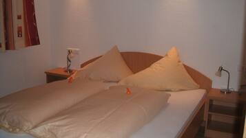 2 bedrooms, desk, travel crib, free WiFi