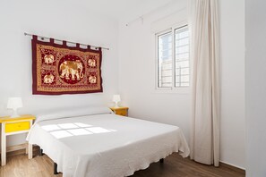 6 Schlafzimmer, Bügeleisen/Bügelbrett, kostenloses WLAN, Bettwäsche