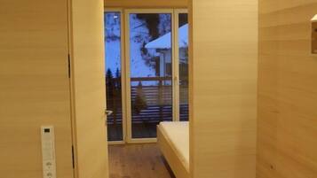 2 bedrooms, WiFi, bed sheets, wheelchair access
