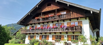 Heissbauer Vacation Rental "Karwendelblick" with Mountain Views, 2 Bedrooms, and 2 Bathrooms