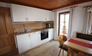 Fridge, oven, dishwasher, highchair