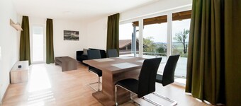 5 large apartments, for a maximum of 4 people in an idyllic location near Munich