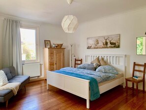 3 chambres, fer et planche à repasser, accès au Wi-Fi (inclus)