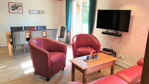 TV, DVD player