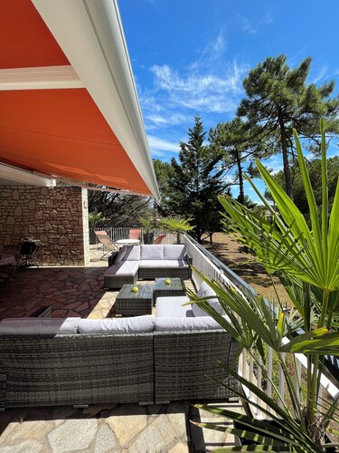 Large 250m2 villa 5min from a beautiful beach | 14 beds 
