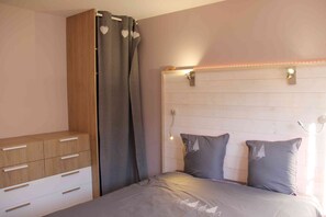 3 bedrooms, iron/ironing board, WiFi, bed sheets - T4 full foot and garden in the heart of Bourg Saint Maurice / Les Arcs (Bourg-Saint-Maurice)