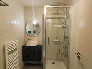 Bathroom - Bright apartment 4-6 pers, parking in Cauterets (Cauterets)