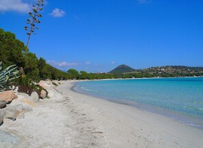 Plage Santa Giulia vue sur la résidence