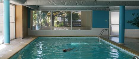 Piscine couverte, piscine chauffée