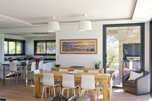 Dining - New 5 * Villa with Heated Pool. Beach walk (Capbreton)