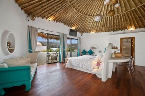 5 chambres, coffres-forts dans les chambres, bureau