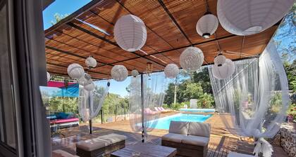 Grande maison de vacances pour les réunions familiale/amis, piscine chauffée.