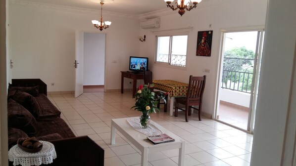 Téléviseur, bureau