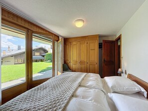 2 dormitorios, tabla de planchar con plancha, wifi y ropa de cama