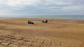 Una spiaggia nelle vicinanze