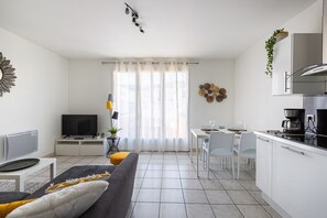 Interior - Beautiful apartment with Balcony (SAINT MEDARD EN JALLES)