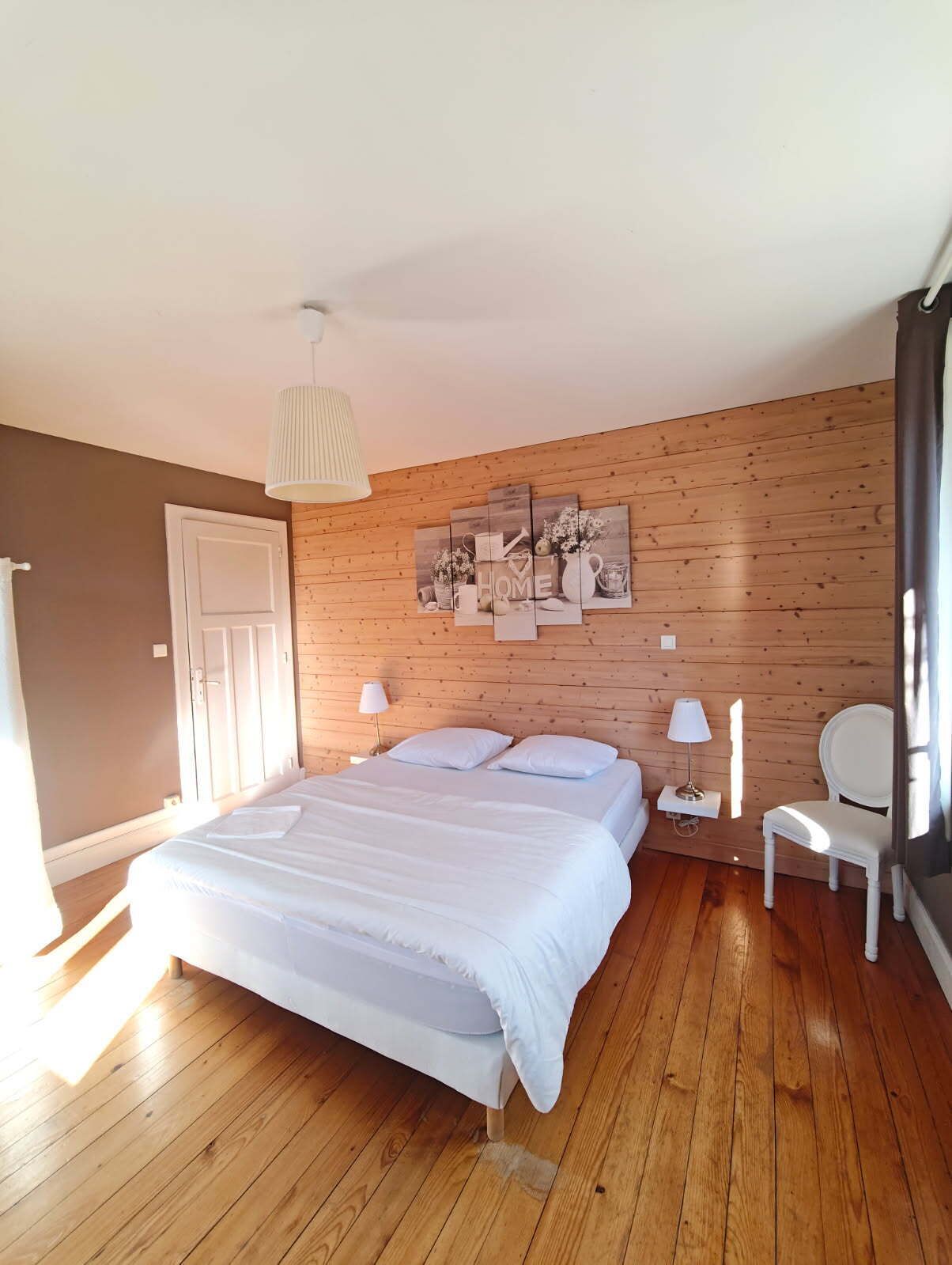 4 bedrooms, blackout curtains, iron/ironing board, free WiFi