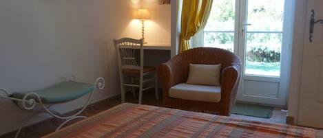 4 عدّة غرف نوم ومكتب ومكواة/لوح كي وواي فاي مجانًا