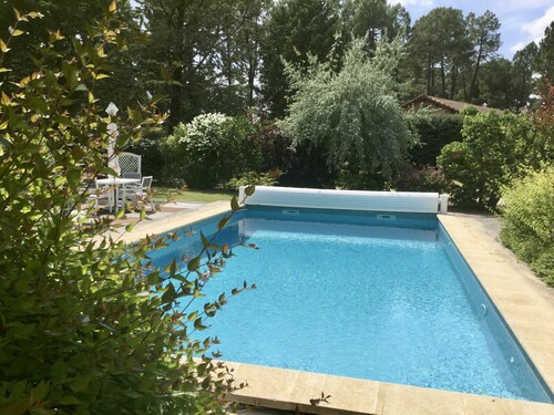 Cottage with pool in ROUSSILLON