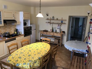Fridge, microwave, oven, stovetop - Corsican house perfect for hot weather between Monte Cinto and Calacuccia Lake  (LOZZI)