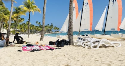 Villa Caravelle 4 chambres 4 salles de bain Ă 200 m de la Plage de la Caravelle