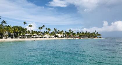 Villa Caravelle 4 chambres 4 salles de bain Ă 200 m de la Plage de la Caravelle