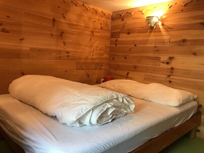  Quiet apartment in the heart of nature in the center of Gourette