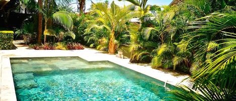 Piscina externa, piscina aquecida