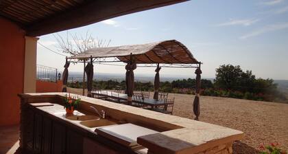 Large Mas with heated pool for 10 people, 3 Bathrooms panomaric view