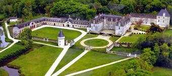 Apartment in the castle with pool
