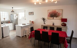 Dining - Welcome to the Gardens of Qiara.<br>Charming cottages in the heart of the Vosges Mo (Mattaincourt)