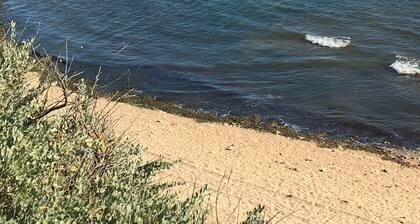 Agréable maison au calme accÚs mer à pied.