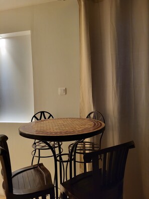 تناول الطعام