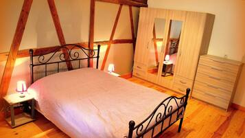 4 chambres, fer et planche Ă repasser, lit parapluie, Wi-Fi gratuit