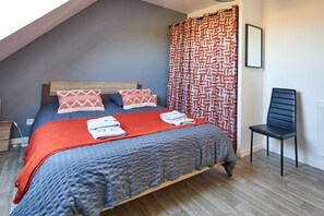 4 bedrooms, iron/ironing board, travel cot, free WiFi
