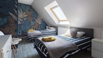 4 chambres, fer et planche à repasser, lit parapluie, Wi-Fi gratuit