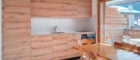 Four, plaque de cuisson, lave-vaisselle