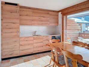 Oven, stovetop, dishwasher - Farfadets 210 (Verbier)