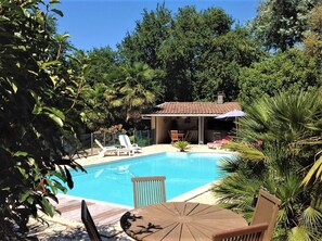 Piscine extérieure, piscine chauffée