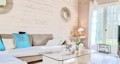 Viehättävä huvila lämmitettyllä uima-altaalla Kuninkaanlaakson sydämessä