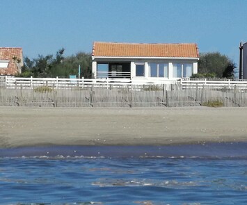 La villa depuis la plage