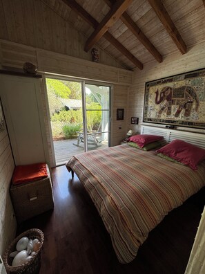 4 habitaciones, escritorio, tabla de planchar con plancha y wifi gratis 