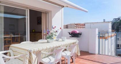 APARTAMENTOS AQUARIUM (REF 41). TERRASSE 50 M2. NEBEN DEM STRAND.