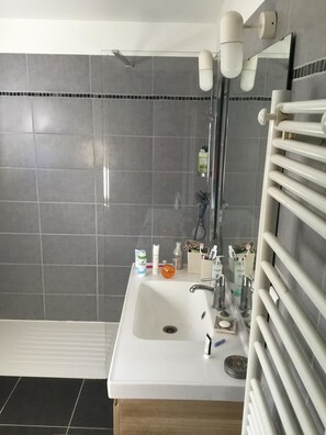 Hair dryer - MaisonMobilhome 4 pers  (Roquebrune-sur-Argens)
