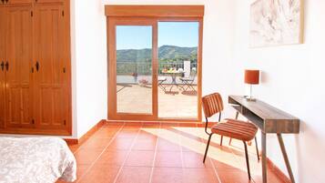 5 chambres, fer et planche Ă repasser, lit parapluie, Wi-Fi gratuit