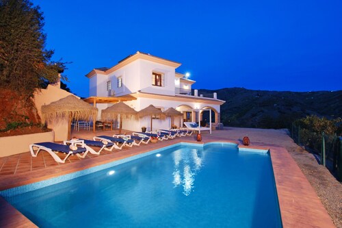 Villa Las Palomeras,Costa Del Sol, 12 Pers,WIFI, BBQ, terrace,Petfriendly